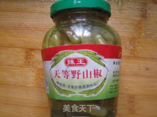 简单几步做出好吃的泡椒凤爪的做法步骤：2