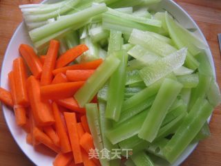 简单几步做出好吃的泡椒凤爪的做法步骤：4