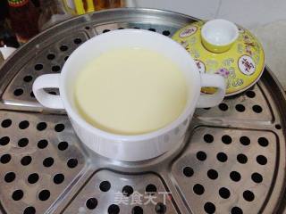 【太极牛奶炖蛋】---阴阳生两仪，两仪生四象的做法步骤：8