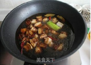 家宴必备豪华版红烧肉——海参红烧肉的做法步骤：6