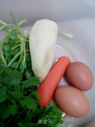 《私房莲藕香菜鸡蛋饼》————外焦里嫩香脆的做法步骤：1