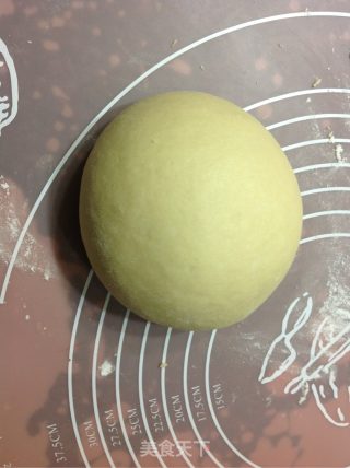黄桃香酥面包块的做法步骤：1