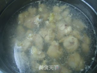 红烧鸡翅根的做法步骤：3