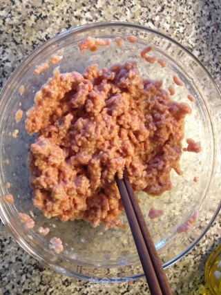 如何做出超赞牛肉丸~的做法步骤：2