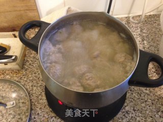 如何做出超赞牛肉丸~的做法步骤：5