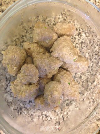 如何做出超赞牛肉丸~的做法步骤：6