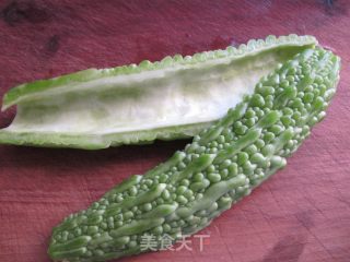 告别秋燥——苦瓜瘦肉汤的做法步骤：2