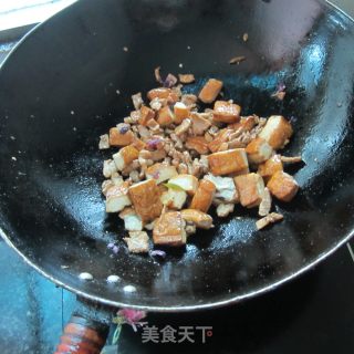 酱香豆腐炒肉的做法步骤：6
