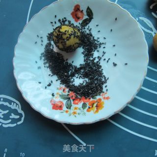 无油烟芝麻小丸子的做法步骤：7
