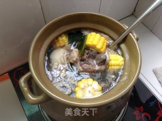大骨汤的做法步骤：4