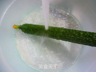 青瓜拌猪耳朵的做法步骤：2