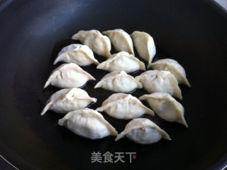 小白菜素馅煎饺的做法步骤：12