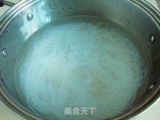 蚝油包菜粉丝的做法步骤：1