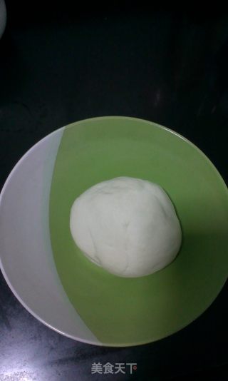 猪肉萝卜馅饼的做法步骤：1