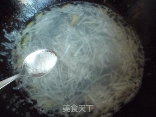 虾仁粉丝萝卜汤的做法步骤：8