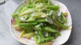 芹菜炒百合的做法步骤：8