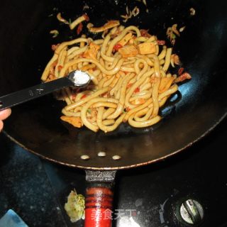 香干米虾炒粉条的做法步骤：6
