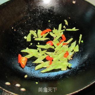 扁豆炒粉的做法步骤：2