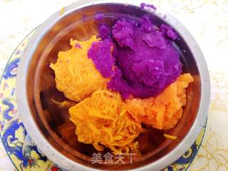 【彩色水饺】----色彩斑斓家宴宠儿的做法步骤：7