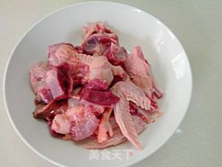红枣炖乳鸽的做法步骤：1