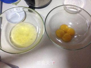 纸杯蛋糕的做法步骤：1