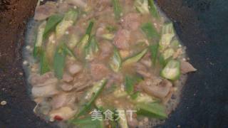 秋葵炒肉的做法步骤：5