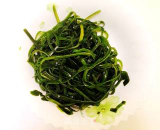 【凉拌海带丝】---最最家常的凉拌菜的做法步骤：1