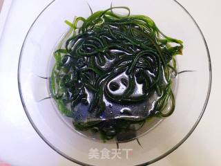 【凉拌海带丝】---最最家常的凉拌菜的做法步骤：3