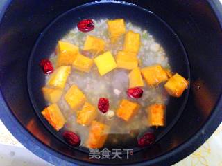 【南瓜绿豆粥】--电压力锅别样风味的南瓜粥的做法步骤：3