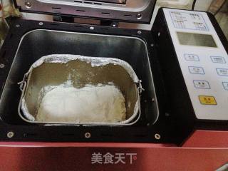 【南瓜法式面包】---面包机大作业的做法步骤：10