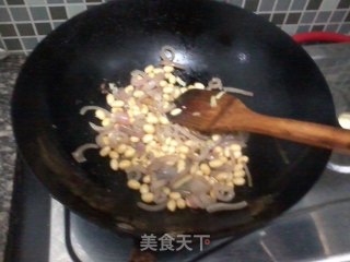 黄豆海带烧肉皮的做法步骤：4