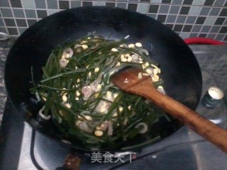 黄豆海带烧肉皮的做法步骤：5