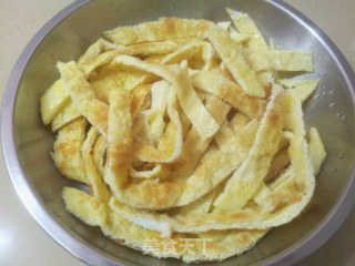 蛋皮泥鳅汤的做法步骤：3