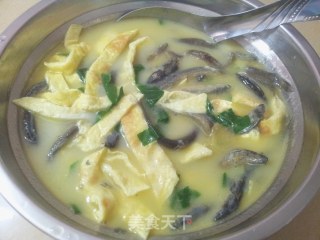蛋皮泥鳅汤的做法步骤：9