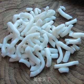 青椒红萝卜炒粉的做法步骤：2
