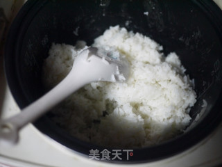 腊肠番茄蛋炒饭的做法步骤：3