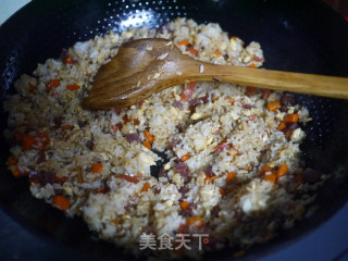 腊肠番茄蛋炒饭的做法步骤：6