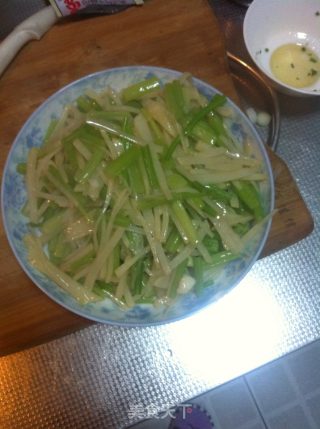 芹菜土豆丝的做法步骤：8