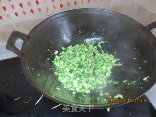 黄瓜西兰花鸡蛋饭的做法步骤：2