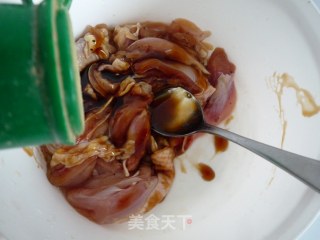 香菇木耳蒸鸡腿的做法步骤：8
