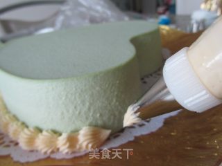 花瓣抹茶慕斯蛋糕的做法步骤：24