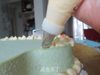 花瓣抹茶慕斯蛋糕的做法步骤：25