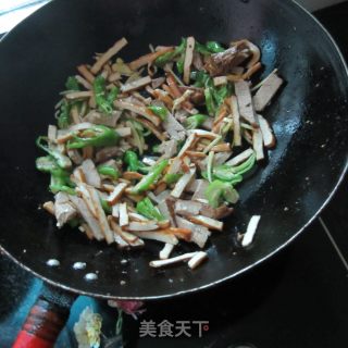 姜丝卤肉豆腐丝的做法步骤：6