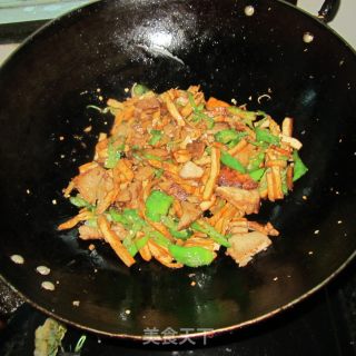 姜丝卤肉豆腐丝的做法步骤：8