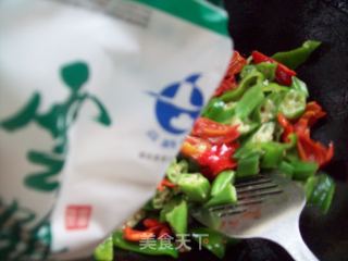 双椒秋葵肉丝的做法步骤：7