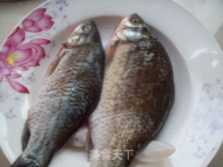 鲫鱼豆腐汤的做法步骤：1