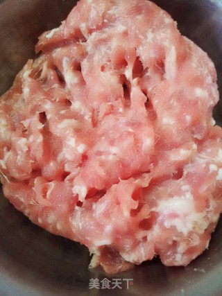 快手香脆——胡椒鲜肉多士的做法步骤：1