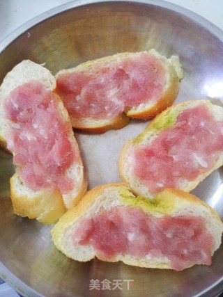 快手香脆——胡椒鲜肉多士的做法步骤：3
