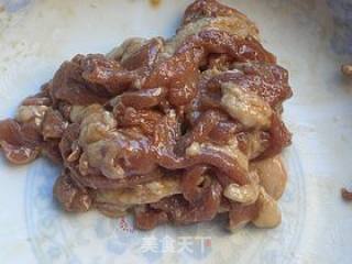 肉丝炒四棱梅豆的做法步骤：4