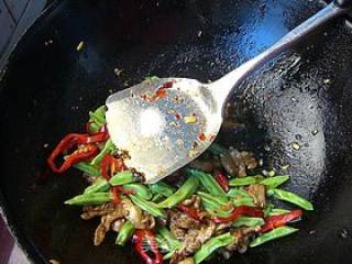 肉丝炒四棱梅豆的做法步骤：8